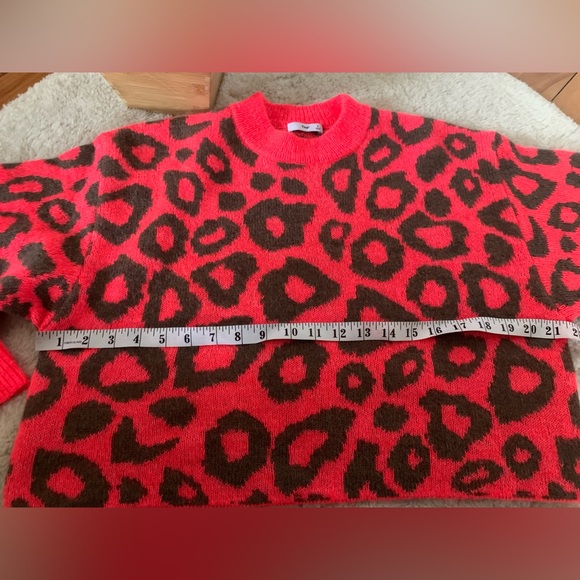 TNA Utica Sweater - Picture 5 of 7